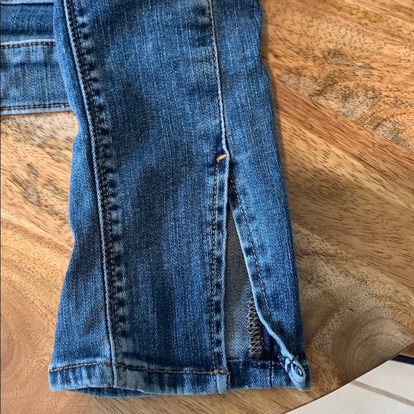 Express Jeans - Picture 3 of 5